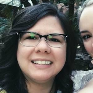 Meet your Posher, Yolanda